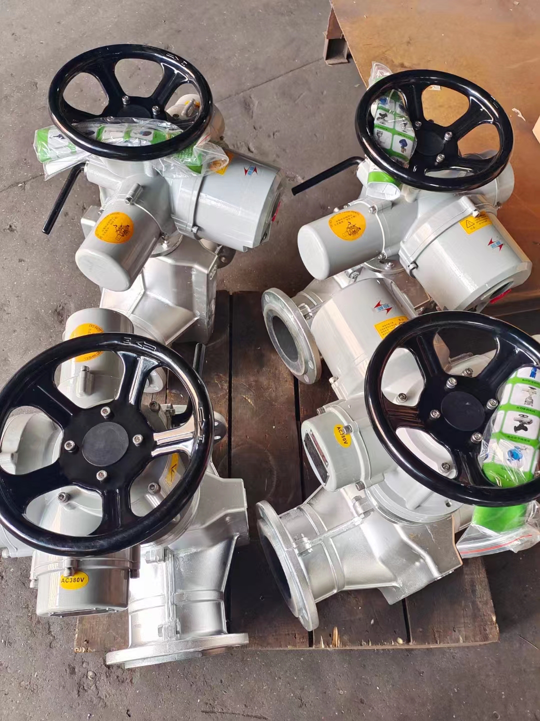 電動管夾閥高清實物圖片.jpg 電動管夾閥高清實物圖片.jpg