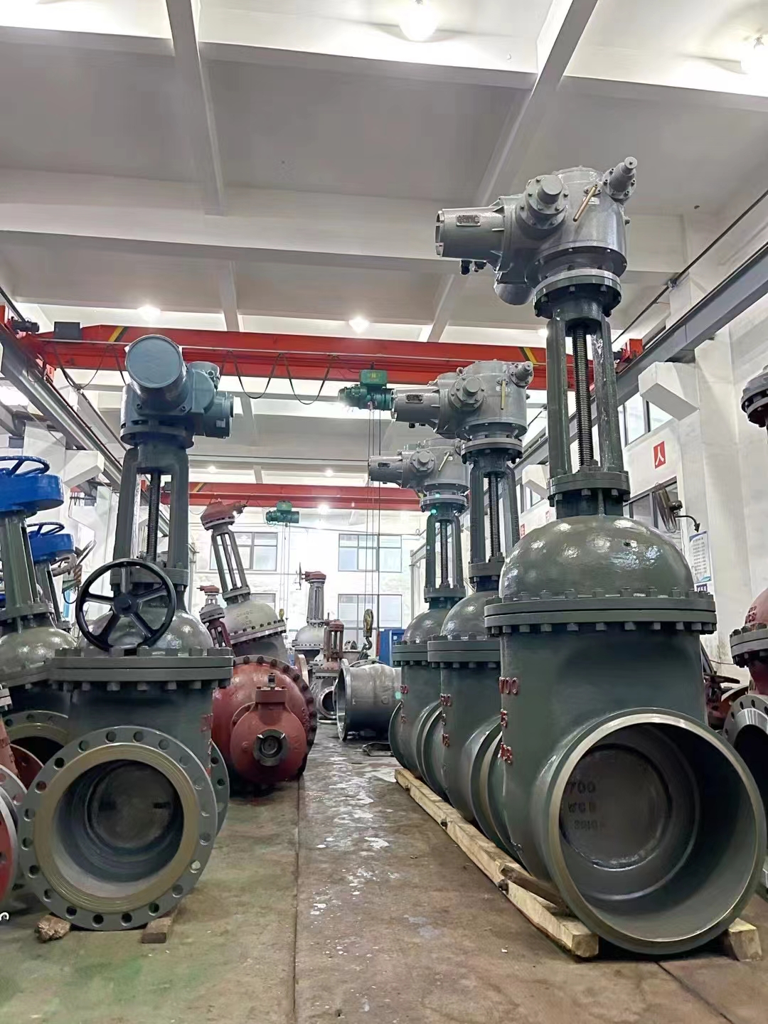 電動(dòng)閘閥實(shí)物圖片.jpg 電動(dòng)閘閥實(shí)物圖片.jpg