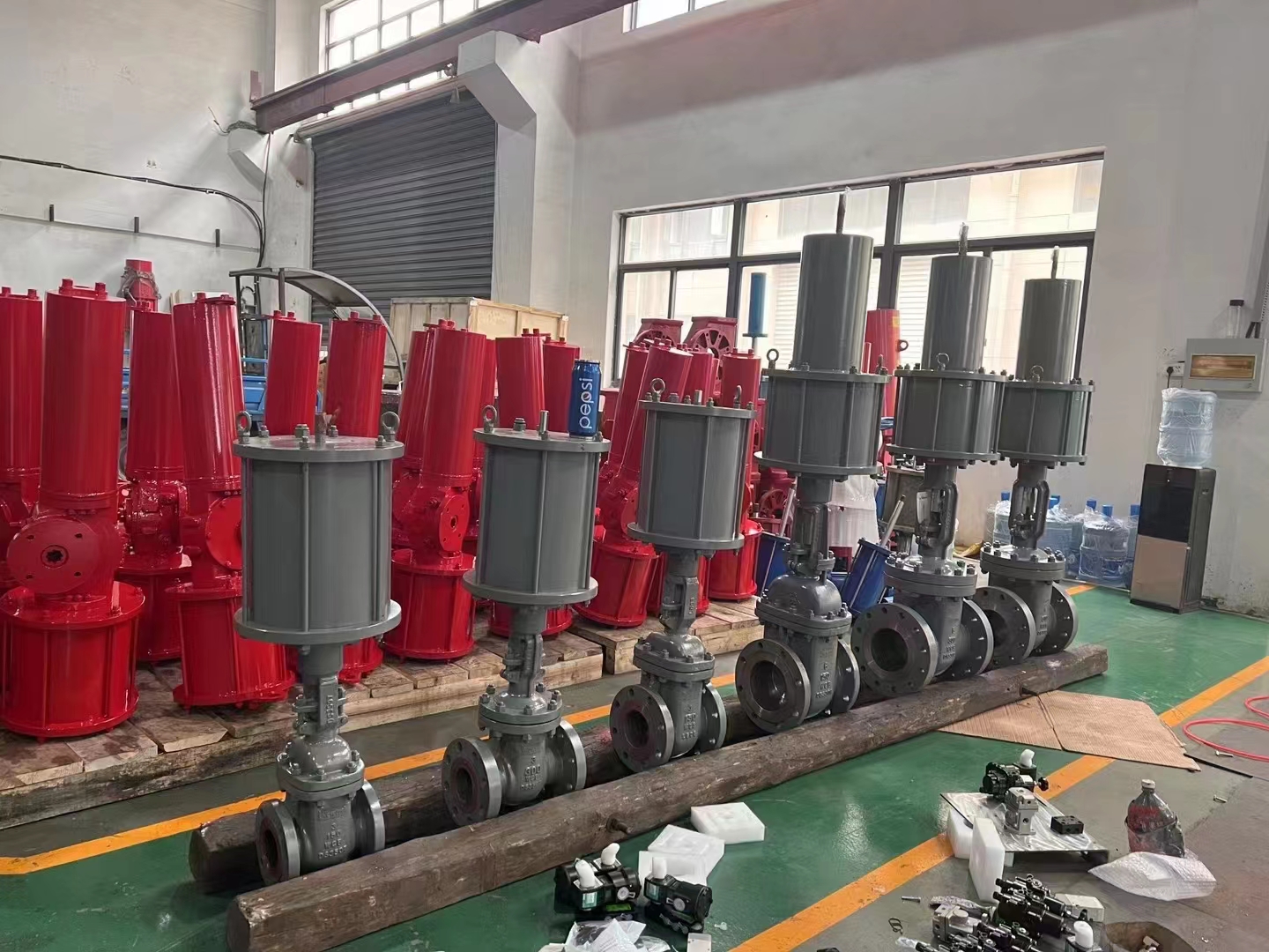 氣動閘閥實物圖片 氣動閘閥實物圖片